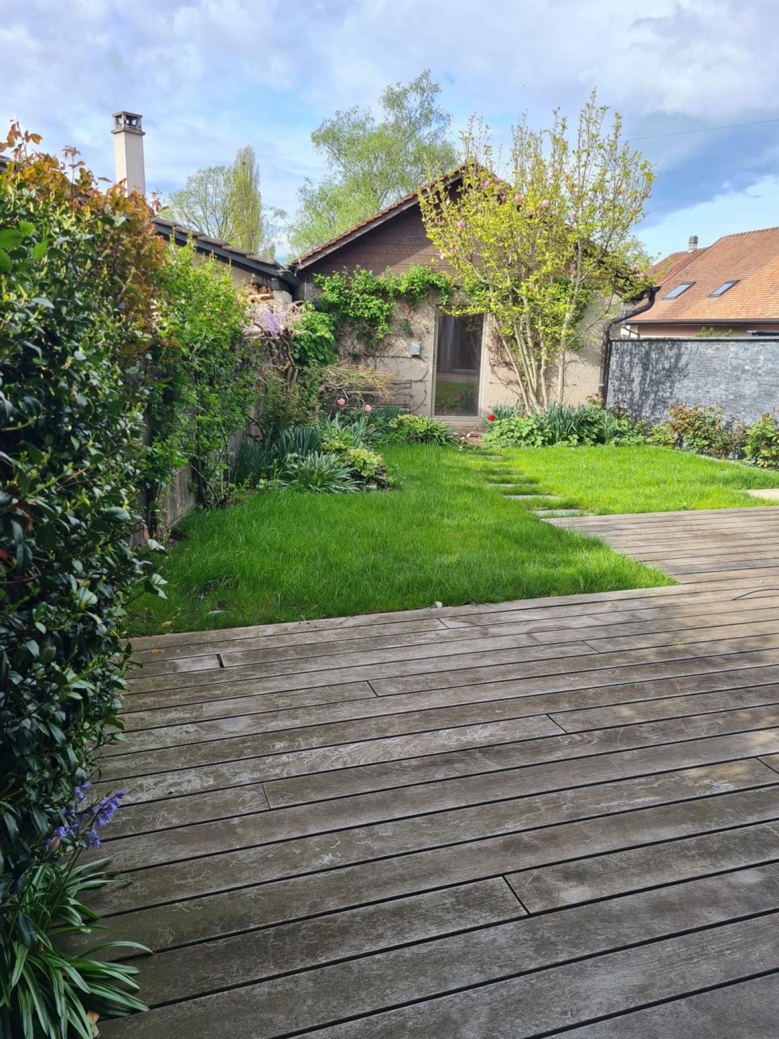 Charmant duplex de 3.5 piÃ¨ces avec jardin